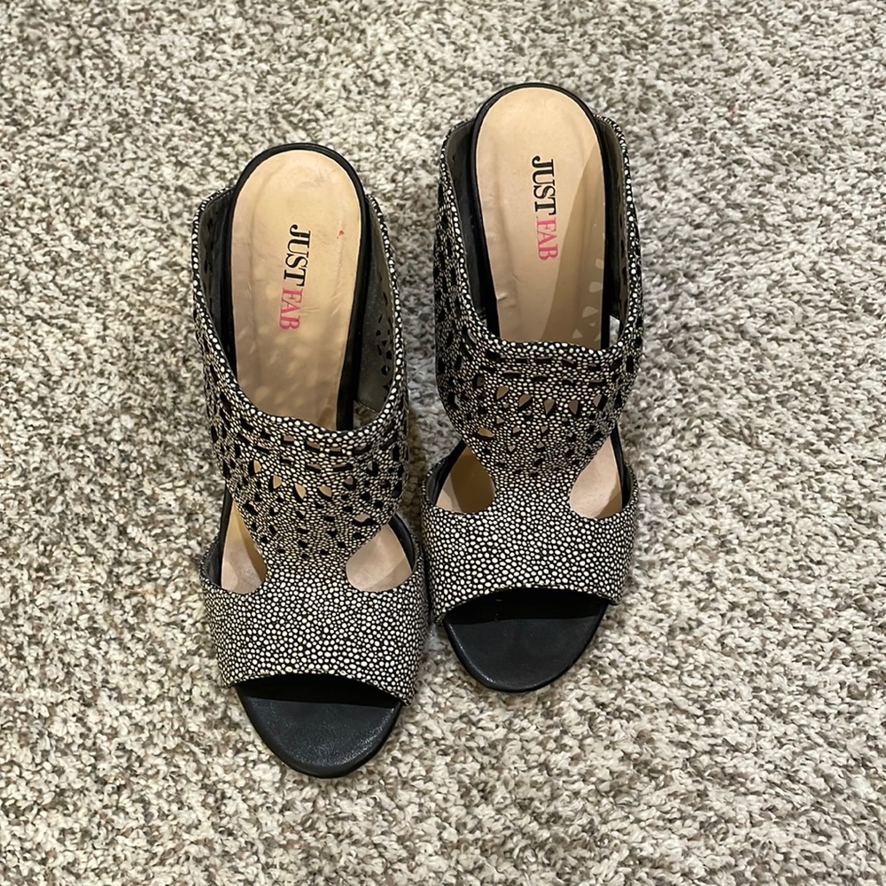 High heels - Picture 2 of 4